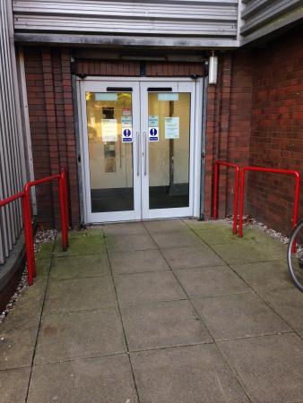 Walker Library Outer Entrance