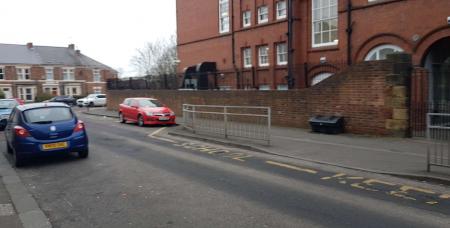 Markings outside of school ‘school keep clear’