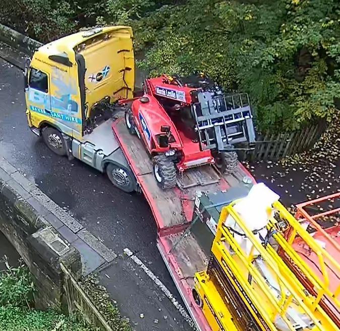 Image of large HGV driving over Salters Bridge